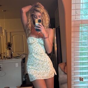 Acer mini dress / princess polly size 2 never worn.